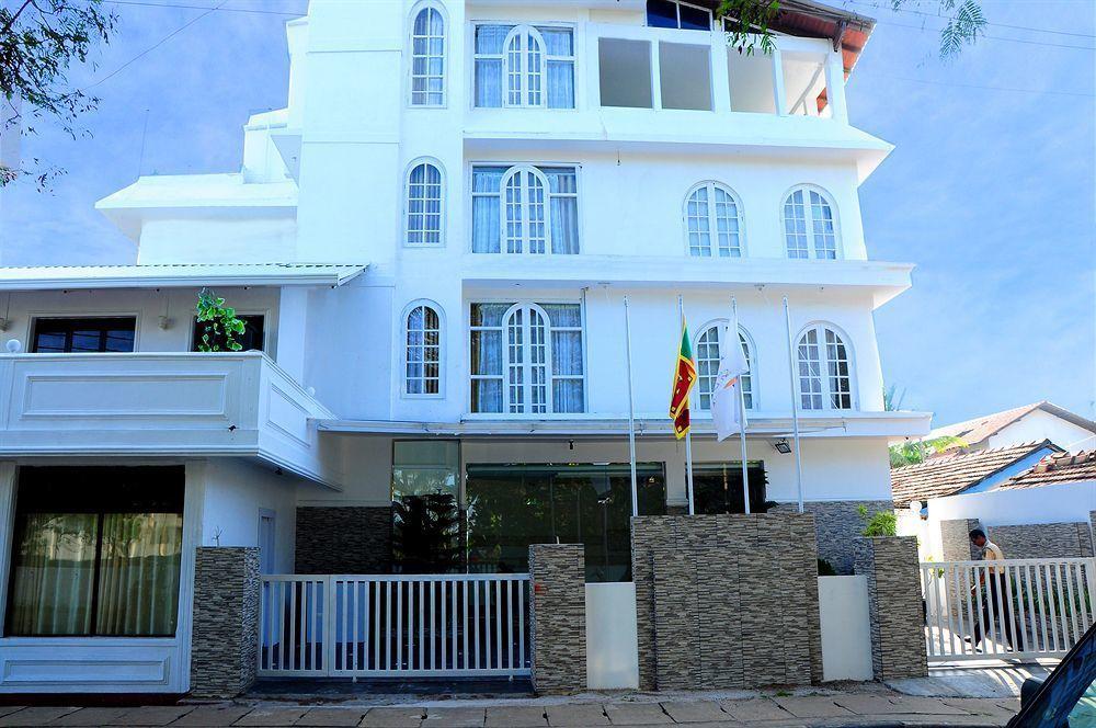 Royal Castle Hotel Negombo Eksteriør billede