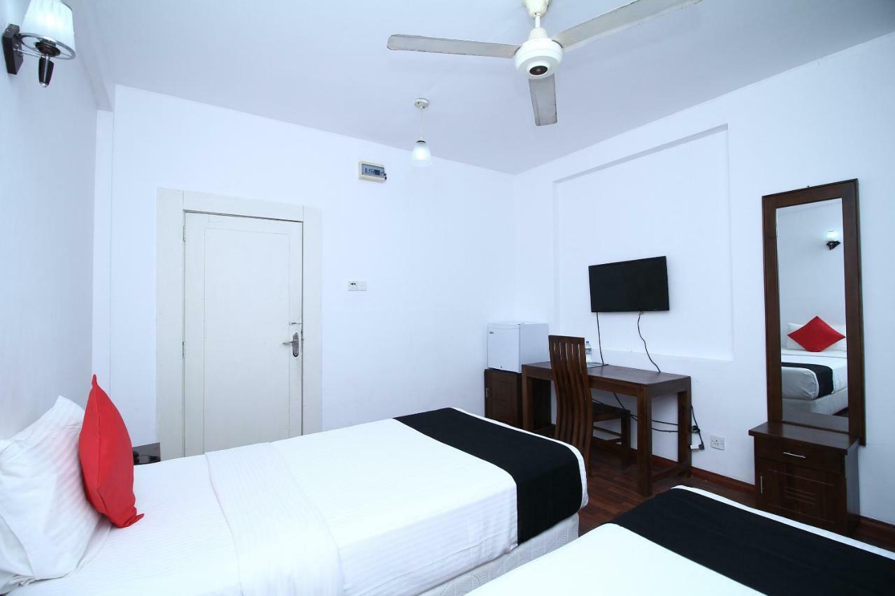 Royal Castle Hotel Negombo Eksteriør billede